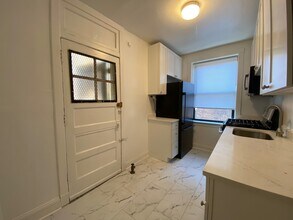 6518 N Glenwood Ave, Unit 3S in Chicago, IL - Building Photo - Building Photo