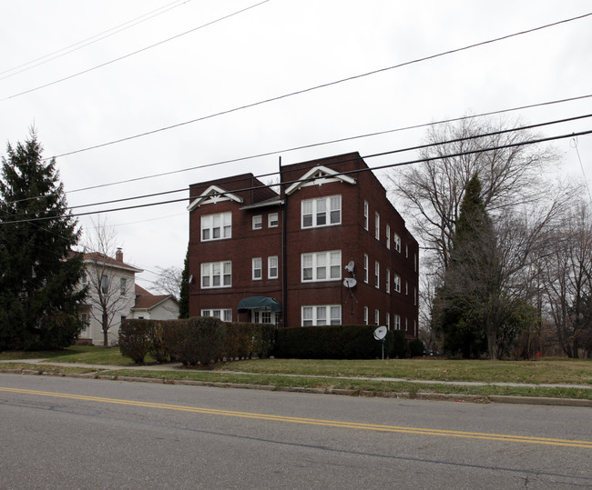 199 W Main St in Alliance, OH - Building Photo - Building Photo