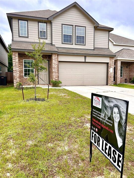 22342 Clear Castle Dr in Porter, TX - Building Photo