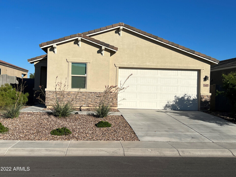 36217 N Urika Dr in San Tan Valley, AZ - Building Photo