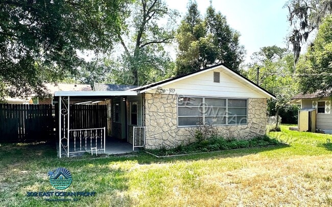 property at 8723 8th Ave