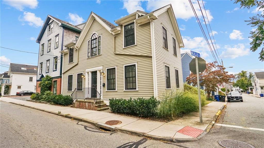485 Spring St in Newport, RI - Building Photo
