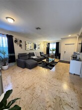 1180 SE 19th Ave in Homestead, FL - Building Photo - Building Photo