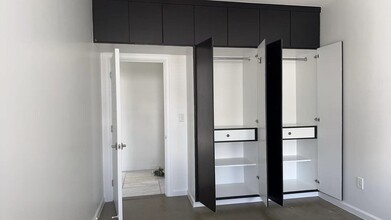 32 Parrott Pl, Unit 2 in Brooklyn, NY - Building Photo - Building Photo