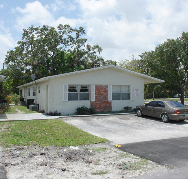 1460-1480 SW 33rd St in Fort Lauderdale, FL - Building Photo - Building Photo