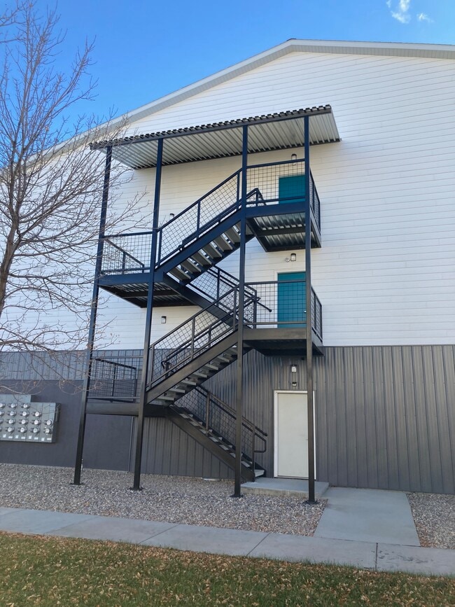 89 Village Dr, Unit 3rd Floor 2 Bedroom in Belgrade, MT - Building Photo - Building Photo