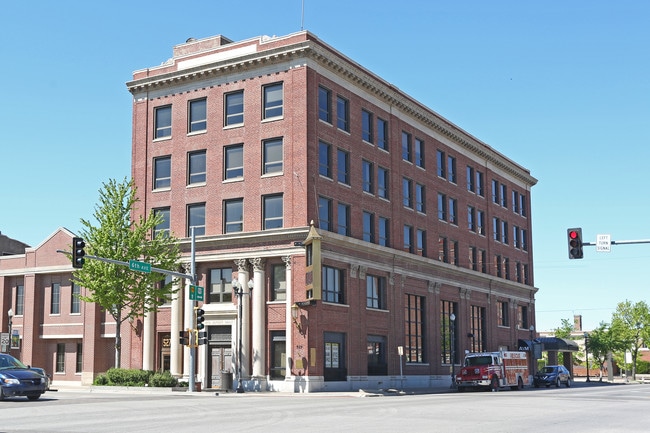The Citizens National Plaza and Lofts