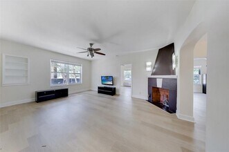 1241 13th St in Miami Beach, FL - Building Photo - Building Photo