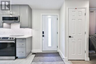 47 Castlefield Dr in Hamilton, ON - Building Photo - Building Photo