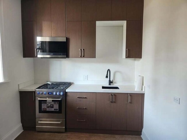 11136 S Vernon Ave in Chicago, IL - Building Photo - Building Photo