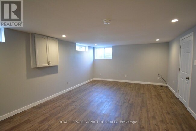 131 Highman Ave in Cambridge, ON - Building Photo - Building Photo