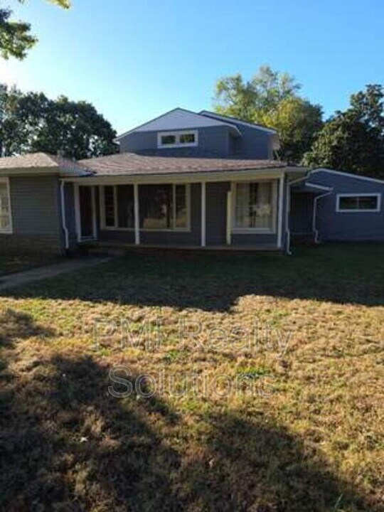 4506 E 38th Pl in Tulsa, OK - Building Photo