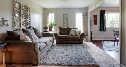 2127 Skyhawk Dr in Fort Wayne, IN - Building Photo - Building Photo