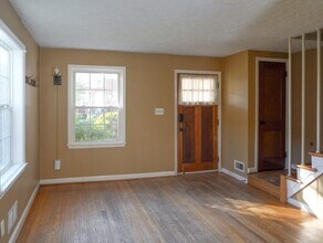 7141 Greenwood Ave in Baltimore, MD - Foto de edificio - Building Photo