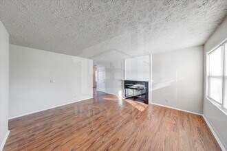 8432 E 37th Pl in Indianapolis, IN - Building Photo - Building Photo