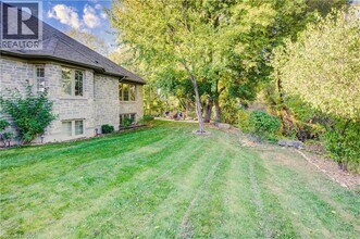 431 Deer Ridge Dr in Kitchener, ON - Building Photo - Building Photo