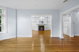 15 Warwick Rd, Unit #3A in Brookline, MA - Building Photo - Building Photo