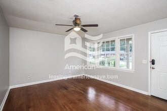 4340 Crestlite Dr in Columbia, SC - Foto de edificio - Building Photo