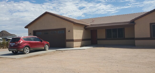 property at 2179 W Virgil Dr
