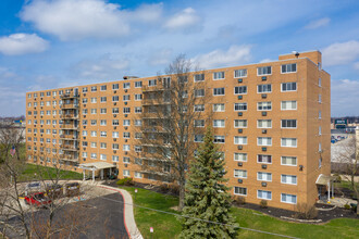 Findlay Senior in Findlay, OH - Building Photo - Building Photo