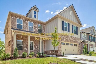 460 Triple Crown Cir in Gallatin, TN - Building Photo - Building Photo