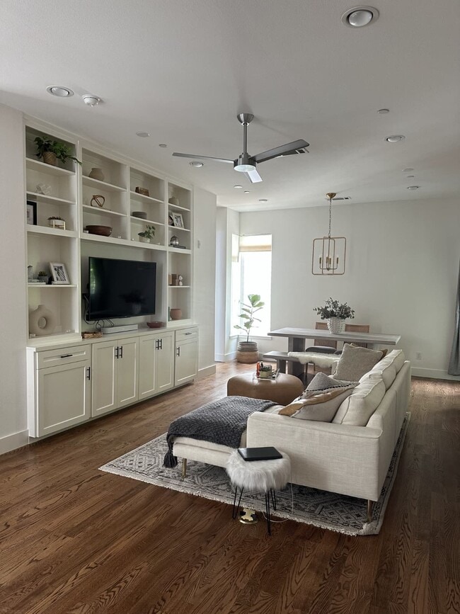 5705 Bryan Pkwy in Dallas, TX - Building Photo - Building Photo