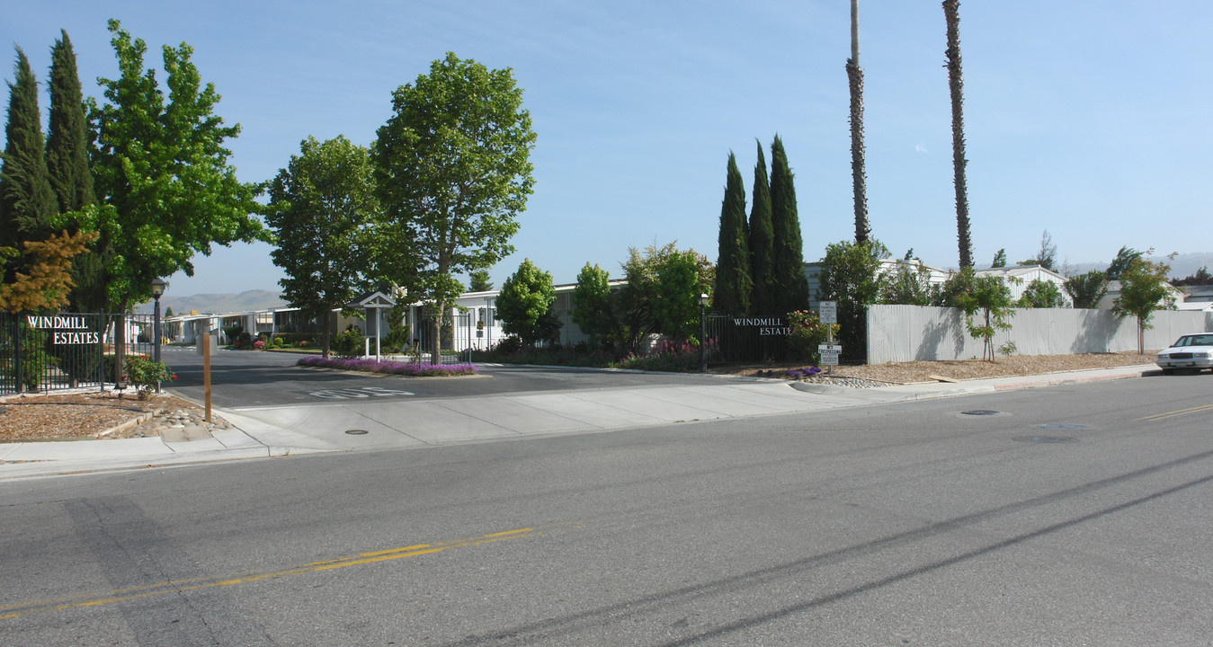 Windmill Mobile Estates in Morgan Hill, CA - Building Photo