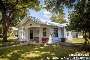 271 Willow Ave in New Braunfels, TX - Building Photo