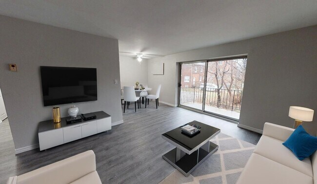 Prima Villa in Windsor, ON - Building Photo - Building Photo
