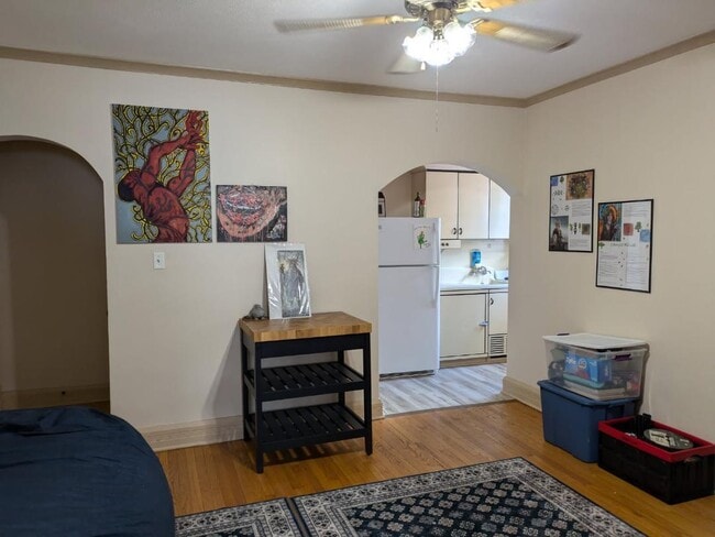 328 W St Charles Rd in Lombard, IL - Building Photo - Building Photo