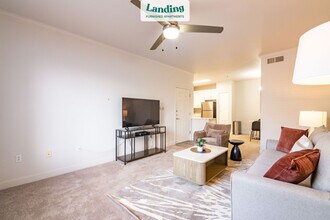 7455 N 95th Ave-Unit -836.34774 in Glendale, AZ - Building Photo - Building Photo