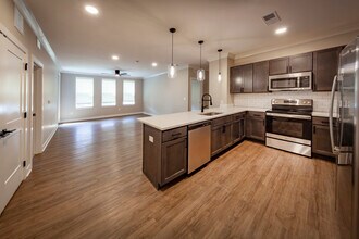 Shore Acres in Indianapolis, IN - Building Photo - Building Photo