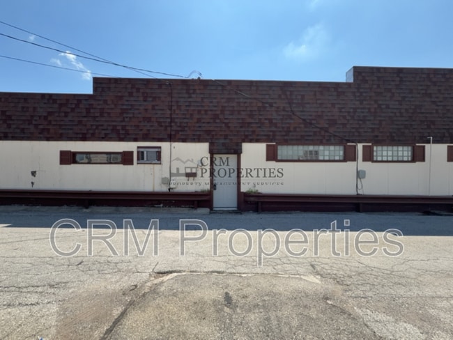 property at 121 S Independence St