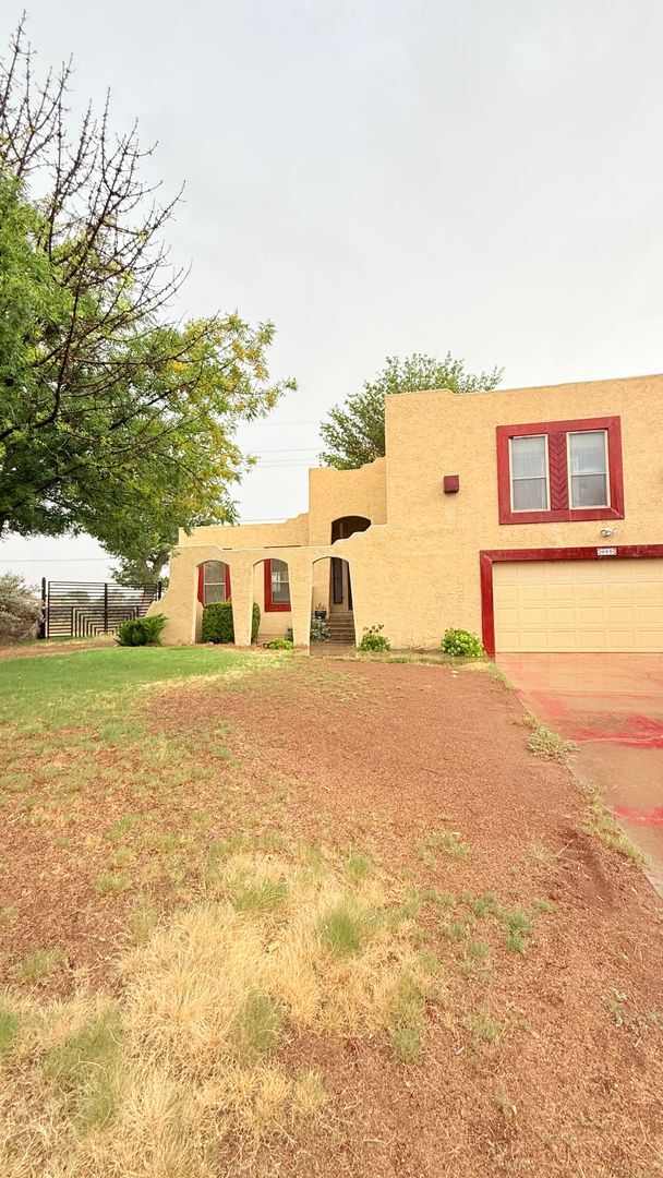 411 Bason Dr in Las Cruces, NM - Foto de edificio - Building Photo