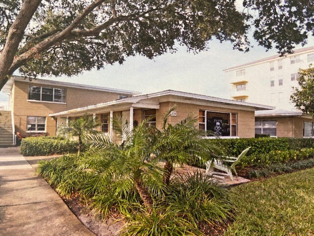 218 Channel Dr in Tampa, FL - Building Photo