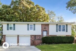 5221 N Wyandotte St in Gladstone, MO - Building Photo