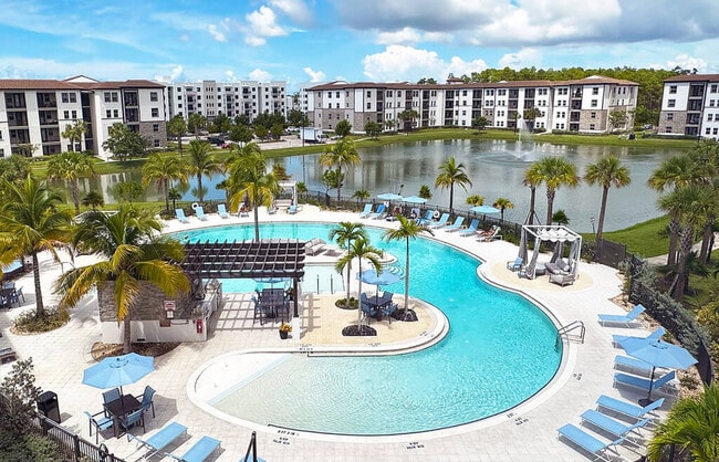 Legacy Naples Apartments