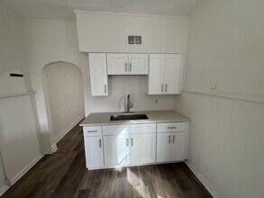 1615 Naudain St in Harrisburg, PA - Building Photo - Building Photo