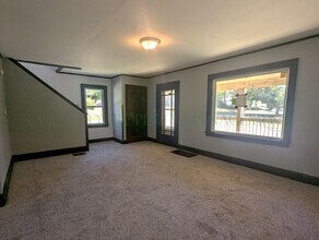 326 N Independence Ave in Rockford, IL - Building Photo - Building Photo