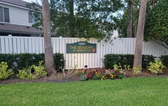 12311 Kensington Lakes Dr, Unit 206