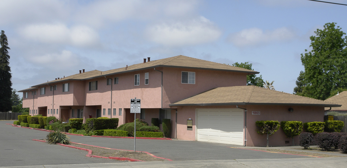 19865 Meekland Ave in Hayward, CA - Building Photo