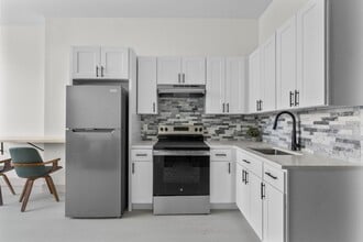 Jefferson Square Apartments in Waterbury, CT - Building Photo - Building Photo