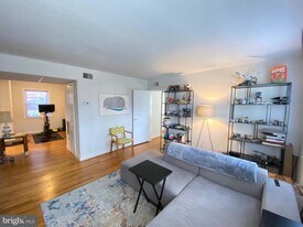 706 S Fayette St in Alexandria, VA - Building Photo