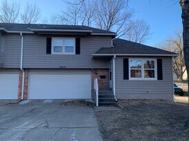 9618 Outlook Dr in Overland Park, KS - Building Photo