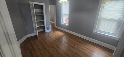 404 Rutherford Ave, Unit #2 in Trenton, NJ - Foto de edificio - Building Photo