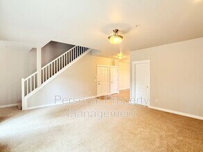 105 S 2nd Pl in Ridgefield, WA - Building Photo - Building Photo