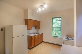 428 Biddle Ave, Unit 2 in Pittsburgh, PA - Building Photo - Building Photo