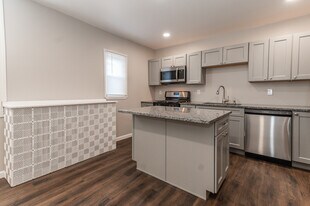 217 Kaercher St, Unit 1 in Pittsburgh, PA - Building Photo