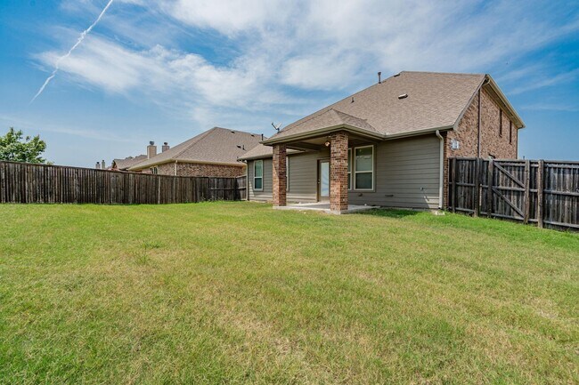 529 England St in Fate, TX - Building Photo - Building Photo