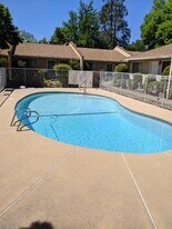 2510 Hartnell Ave, Unit 9 in Redding, CA - Building Photo
